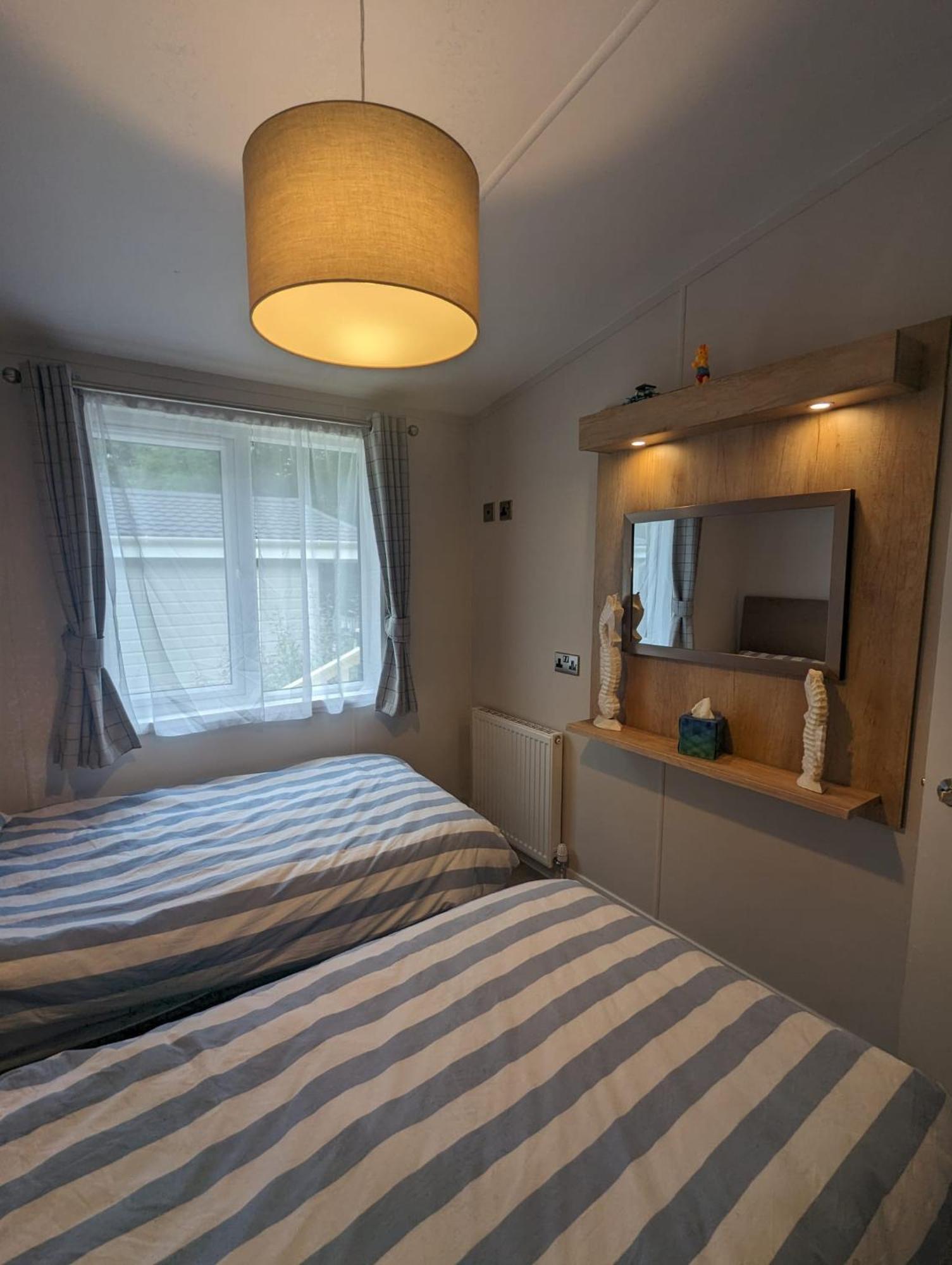 Luxury Stunning Sensation Lodge On 5 Star Shorefield Country Park New Forest Entertainment And Leisure Passes Included Milford on Sea Extérieur photo
