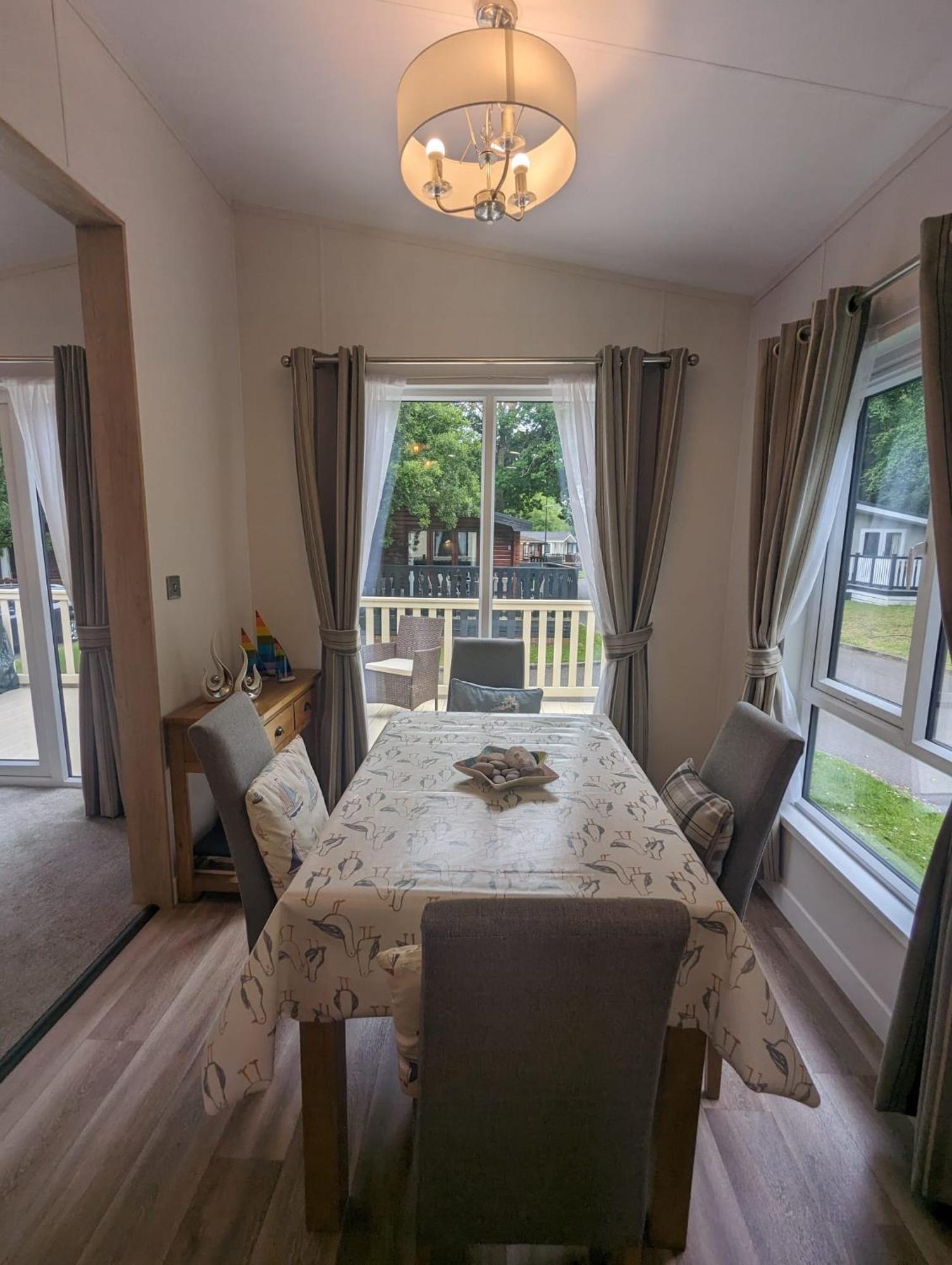 Luxury Stunning Sensation Lodge On 5 Star Shorefield Country Park New Forest Entertainment And Leisure Passes Included Milford on Sea Extérieur photo