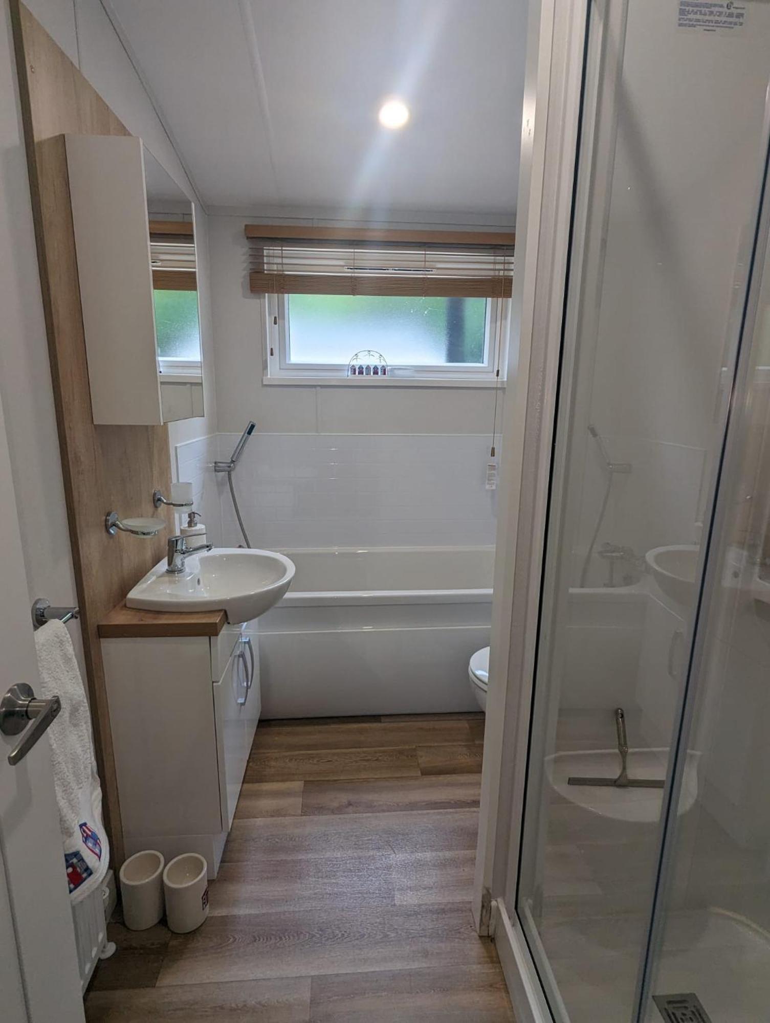 Luxury Stunning Sensation Lodge On 5 Star Shorefield Country Park New Forest Entertainment And Leisure Passes Included Milford on Sea Extérieur photo